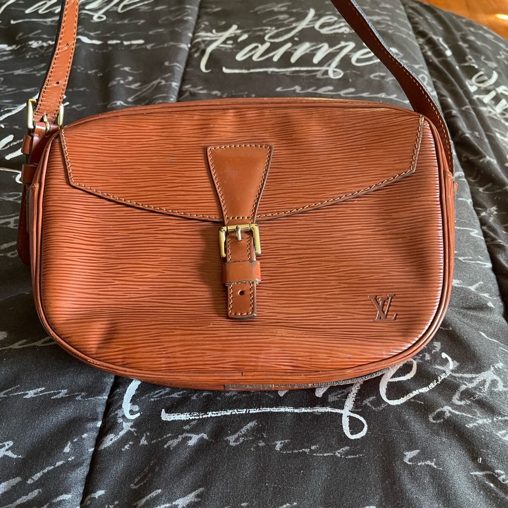 Authentic Vintage Louis Vuitton Epi Crossbody